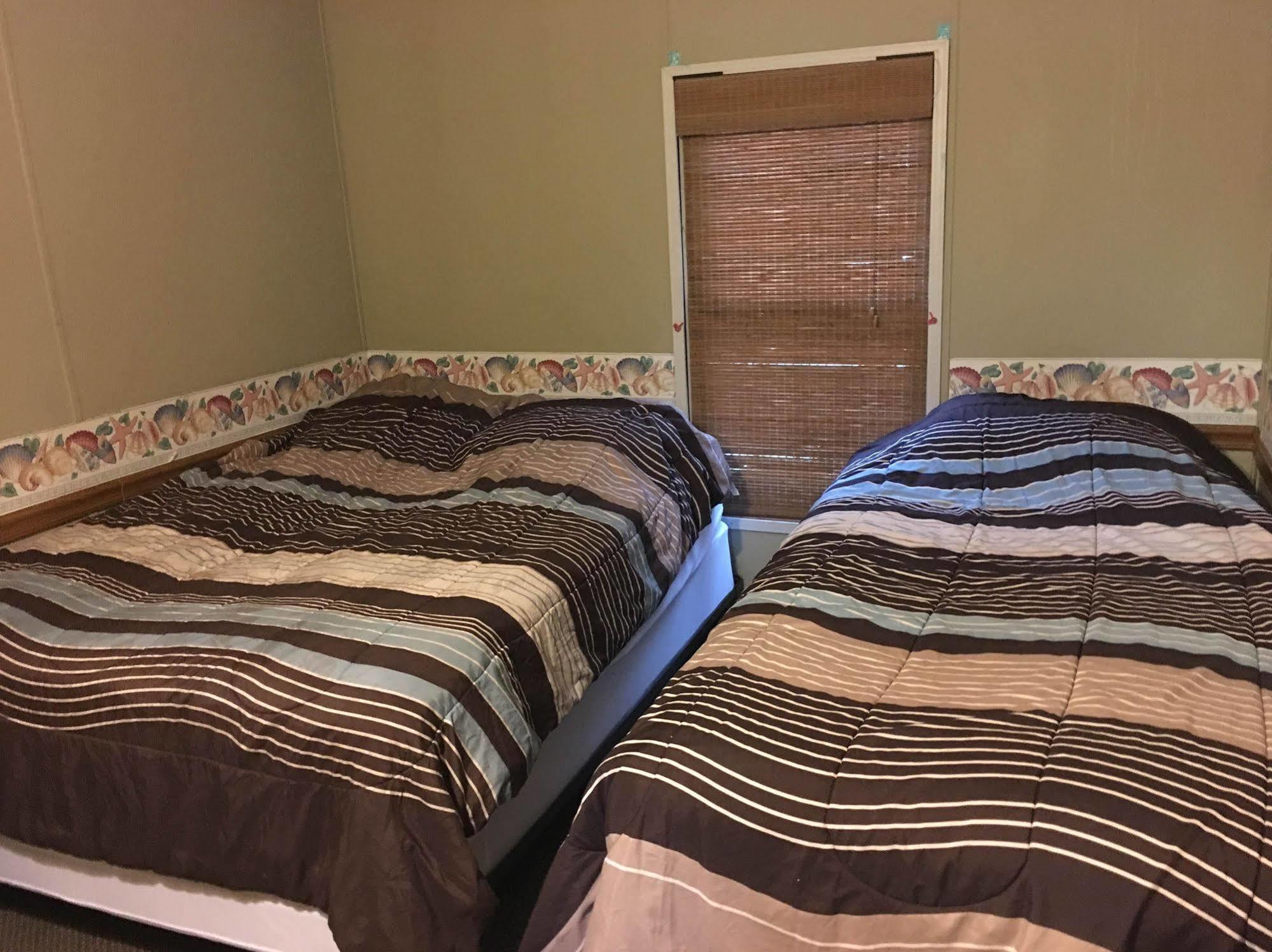Island Club Rentals Put-in-Bay Extérieur photo